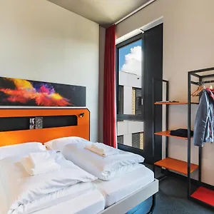 https://meininger-hotel-geneve-centre-charmilles.genevahotels4all.com